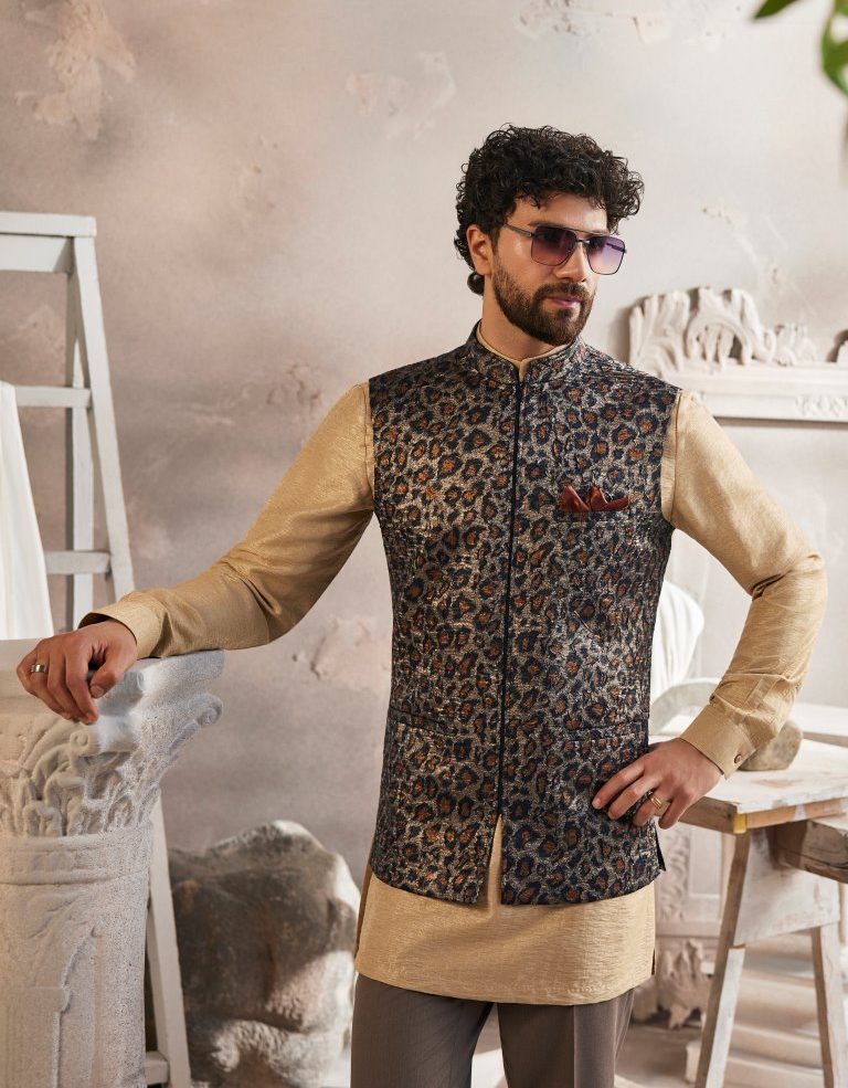AW'26 ceremonial range Sparkler by Anecdote